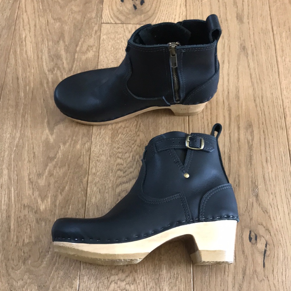 No. 6 5” Leather Clog Buckle Boot on Mid Heel